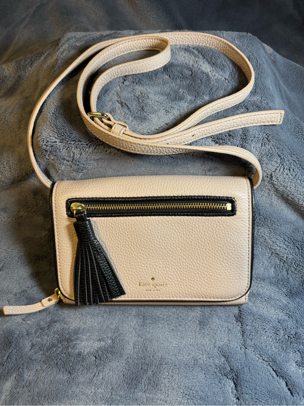 Kate Spade New York Chester Street Avie leather crossbody, in Almond